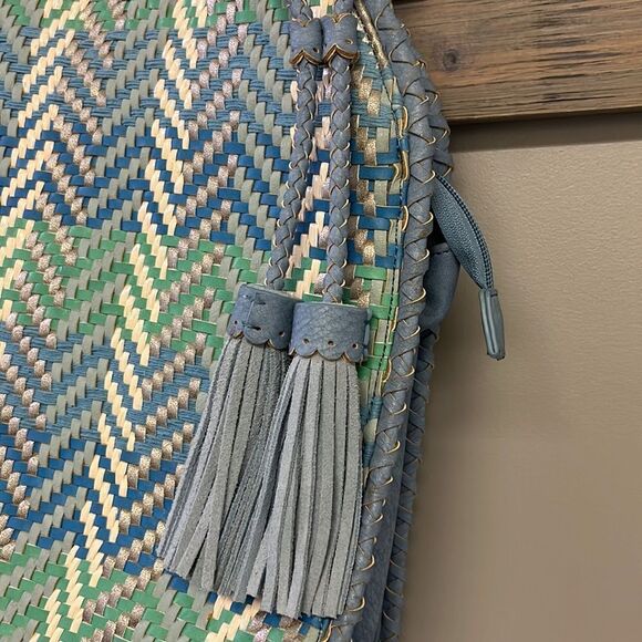 Steven by Steve Madden Blue Basketweave Shoulder Purse w/ Hanging Tassels- large - Picture 4 of 16